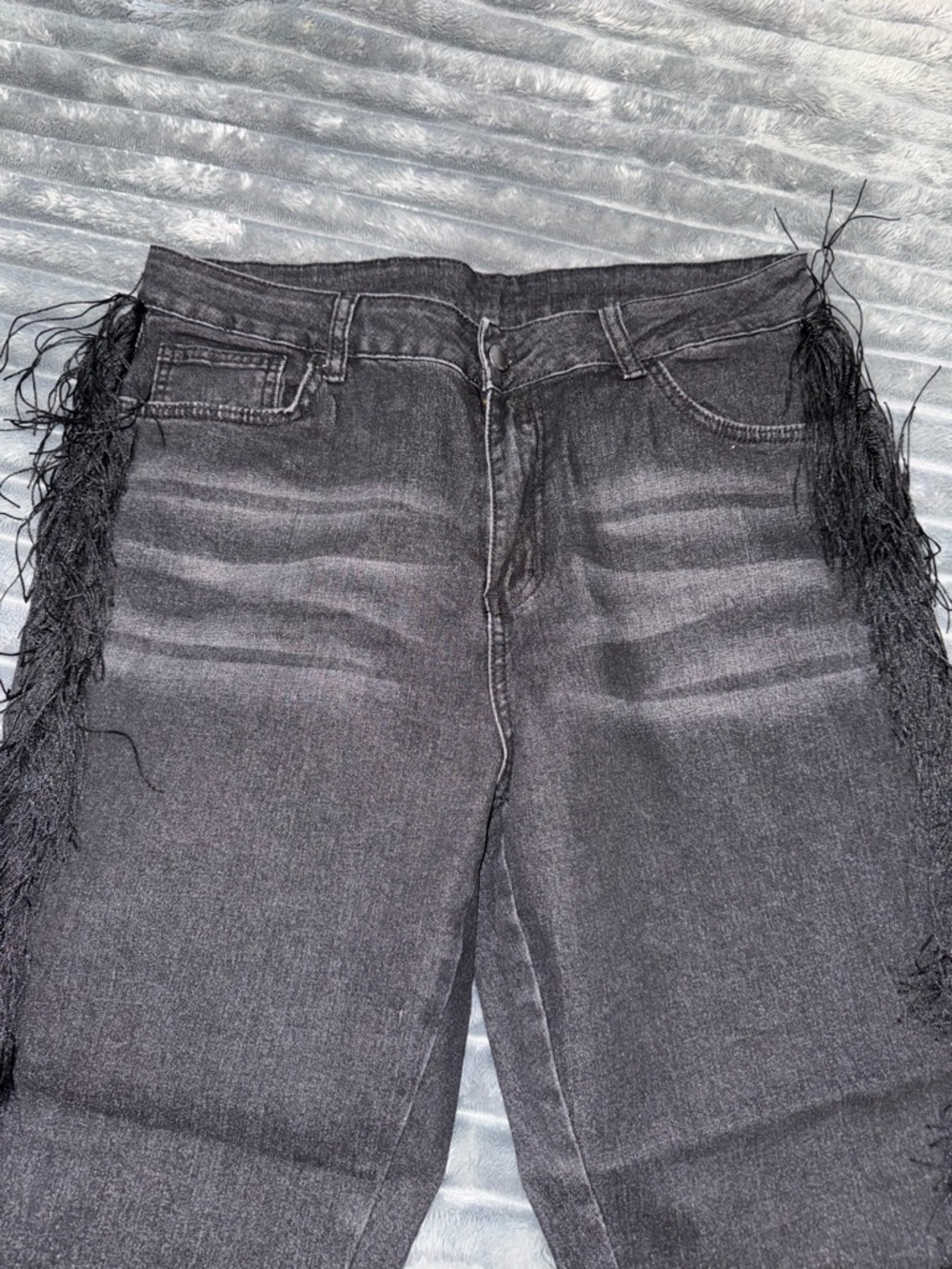 SHEIN Black Straight-Leg Jeans with Side Fringe